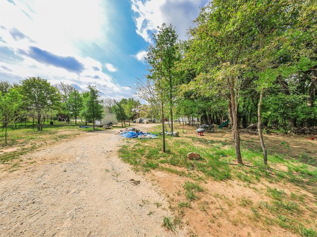 775 Phillips Drive, Azle, TX 76020