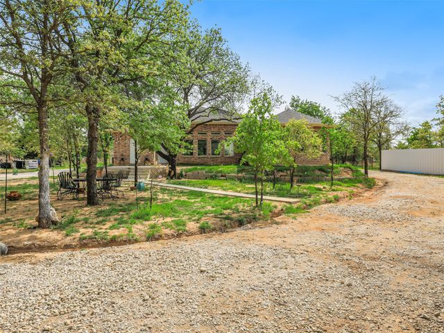 775 Phillips Drive, Azle, TX 76020