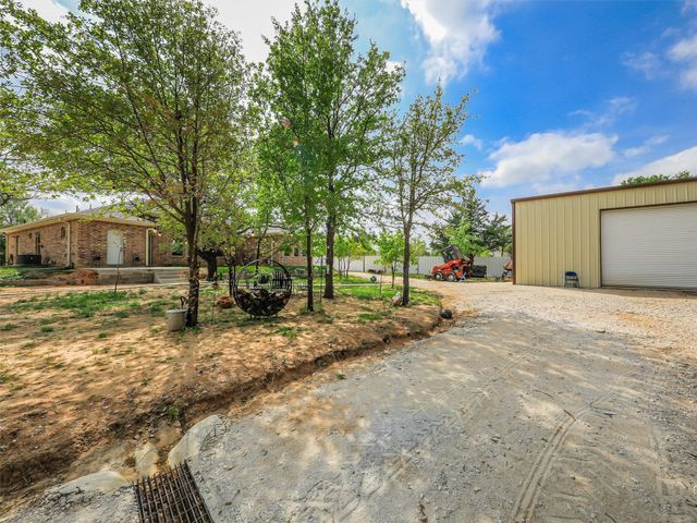 775 Phillips Drive, Azle, TX 76020
