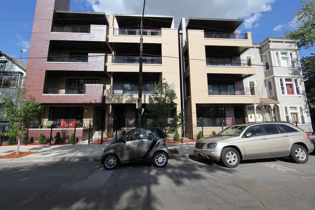 1825 N CALIFORNIA Avenue 4, Chicago, IL 60647
