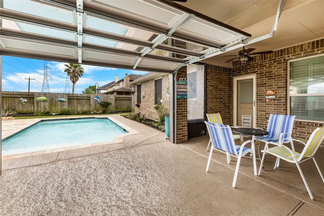 3317 Oak Dale Way, Seabrook, TX 77586