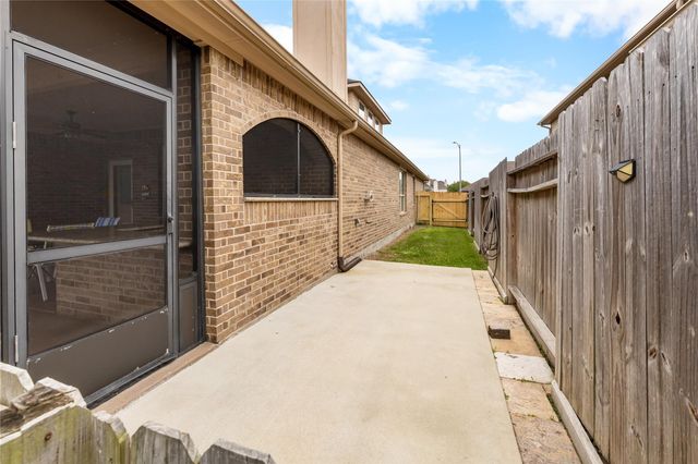 3317 Oak Dale Way, Seabrook, TX 77586