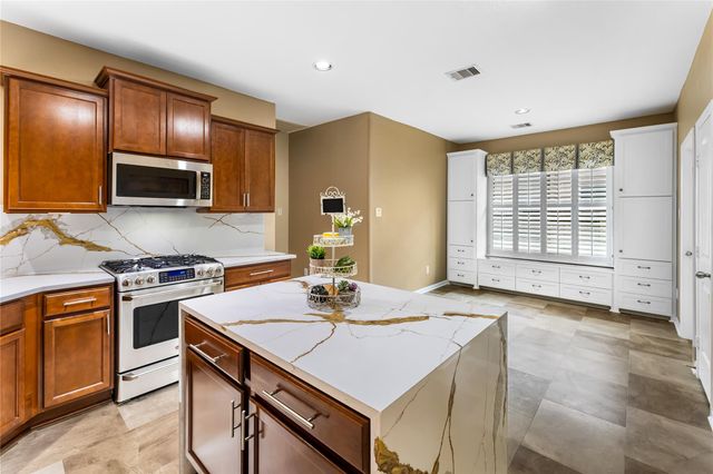 3317 Oak Dale Way, Seabrook, TX 77586