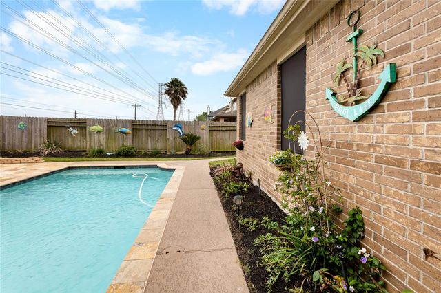 3317 Oak Dale Way, Seabrook, TX 77586