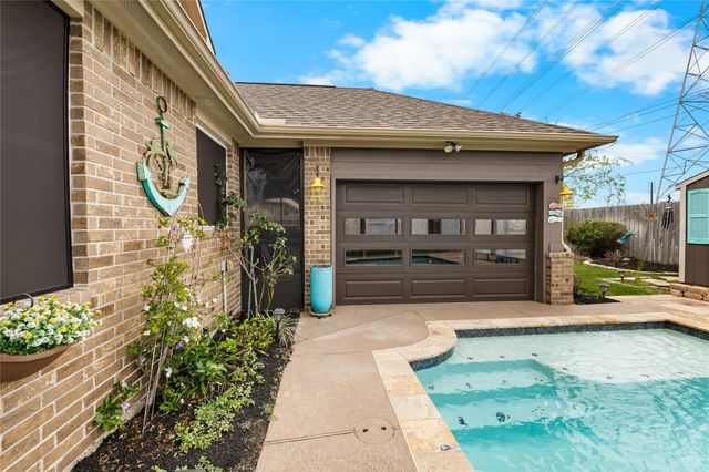 3317 Oak Dale Way, Seabrook, TX 77586