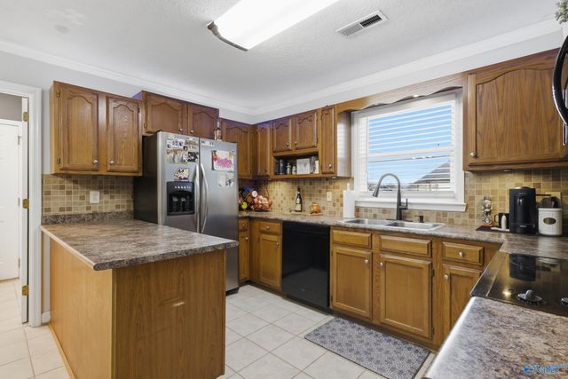 104 Saralee Drive, Huntsville, AL 35811