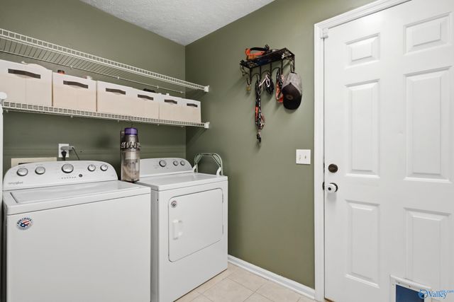 104 Saralee Drive, Huntsville, AL 35811