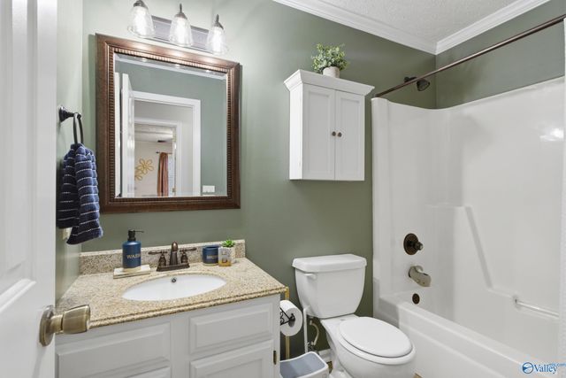 104 Saralee Drive, Huntsville, AL 35811