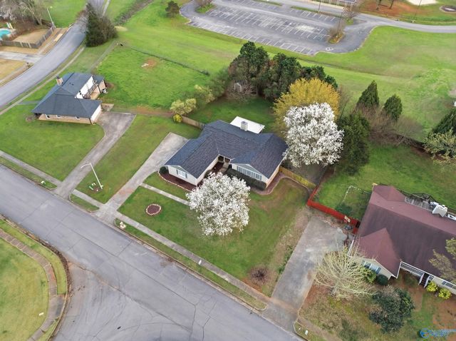 104 Saralee Drive, Huntsville, AL 35811