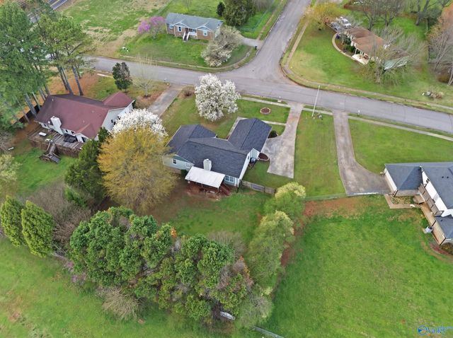 104 Saralee Drive, Huntsville, AL 35811