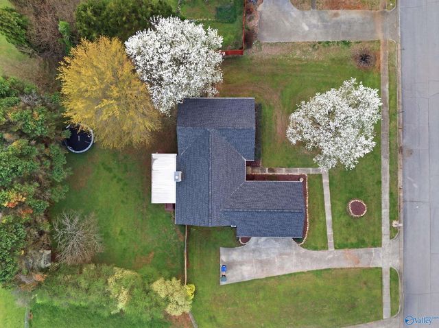 104 Saralee Drive, Huntsville, AL 35811