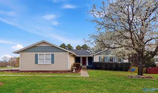 104 Saralee Drive, Huntsville, AL 35811