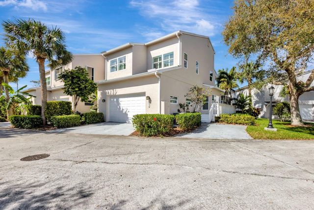 2470 Harbour Cove Drive, Hutchinson Island, FL 34949