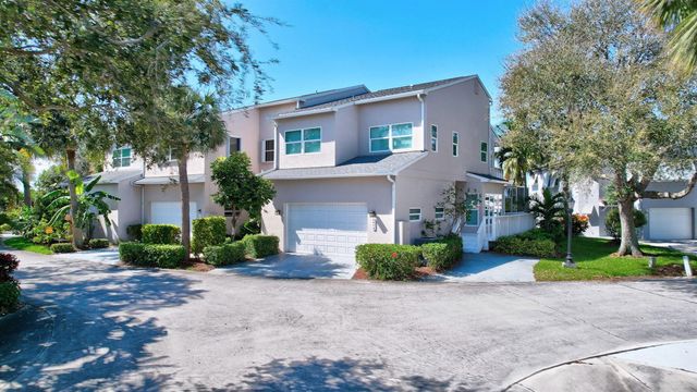 2470 Harbour Cove Drive, Hutchinson Island, FL 34949