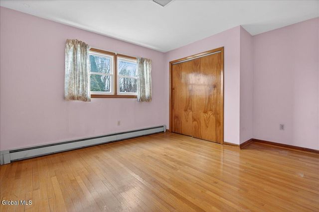 15 Hewitt Street, Schaghticoke, NY 12118