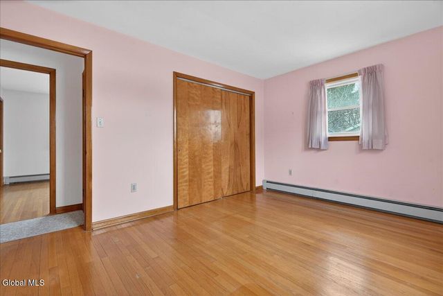 15 Hewitt Street, Schaghticoke, NY 12118