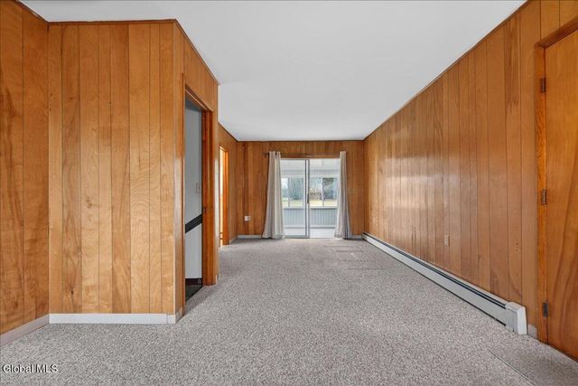 15 Hewitt Street, Schaghticoke, NY 12118