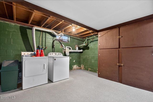 15 Hewitt Street, Schaghticoke, NY 12118