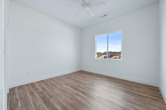707 E Elmwood St, Park City, KS 67147