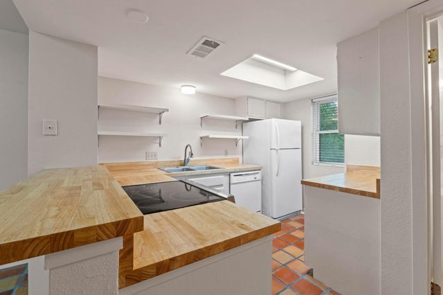 1135 Barton Hills DR 240, Austin, TX 78704