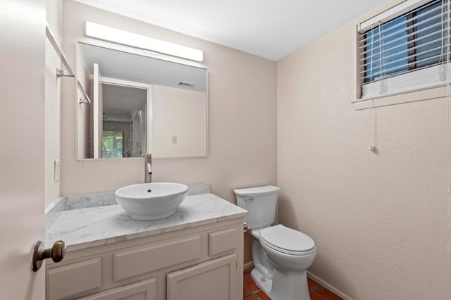 1135 Barton Hills DR 240, Austin, TX 78704