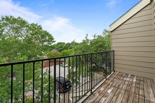 1135 Barton Hills DR 240, Austin, TX 78704