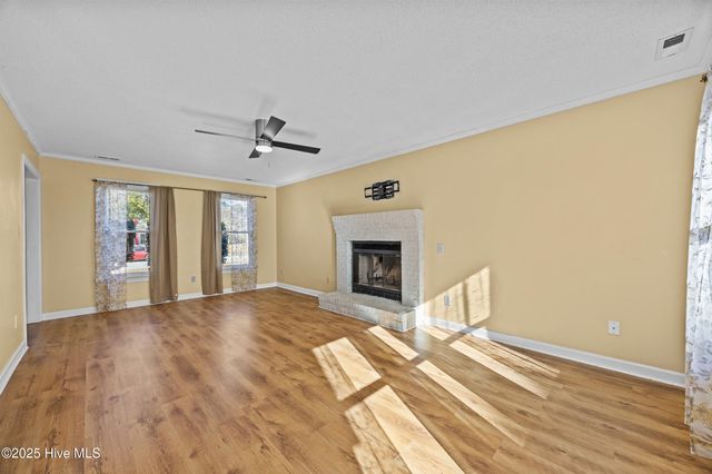 203 Plantation Boulevard, Jacksonville, NC 28540