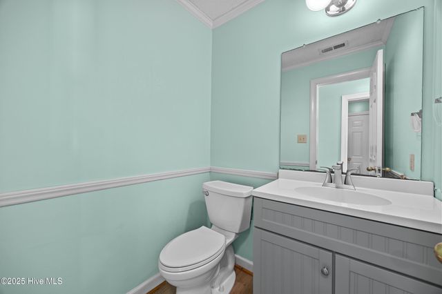 203 Plantation Boulevard, Jacksonville, NC 28540