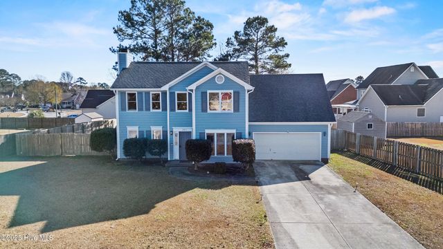 203 Plantation Boulevard, Jacksonville, NC 28540