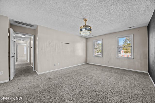 203 Plantation Boulevard, Jacksonville, NC 28540