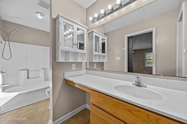 203 Plantation Boulevard, Jacksonville, NC 28540