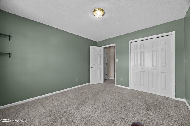 203 Plantation Boulevard, Jacksonville, NC 28540