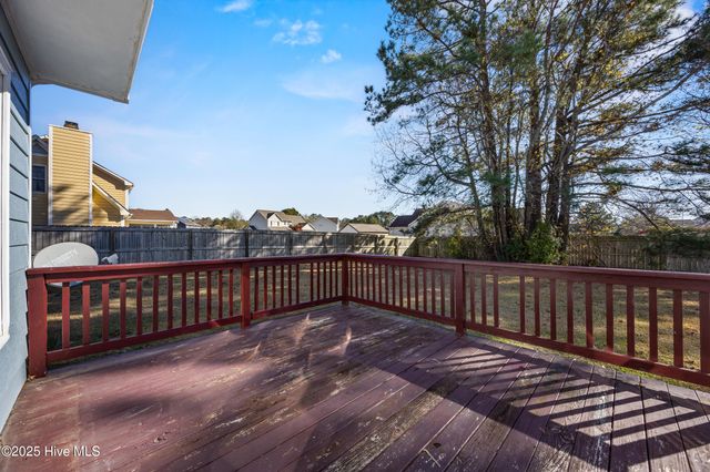 203 Plantation Boulevard, Jacksonville, NC 28540