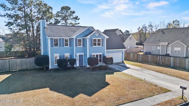 203 Plantation Boulevard, Jacksonville, NC 28540