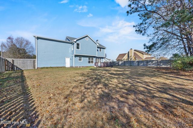 203 Plantation Boulevard, Jacksonville, NC 28540