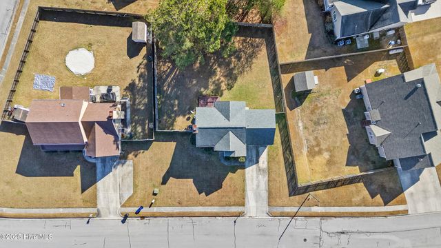 203 Plantation Boulevard, Jacksonville, NC 28540