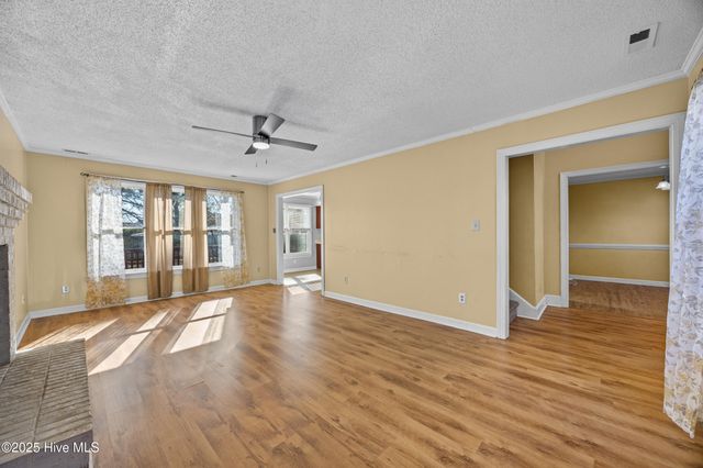 203 Plantation Boulevard, Jacksonville, NC 28540