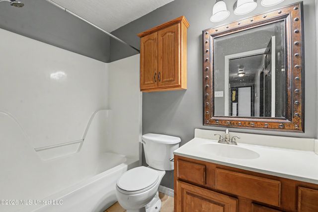 7008 Oakhurst Drive, Ocean Springs, MS 39564