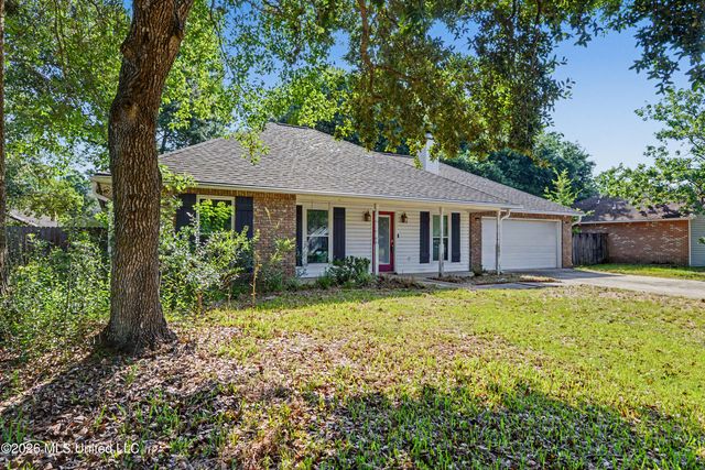 7008 Oakhurst Drive, Ocean Springs, MS 39564