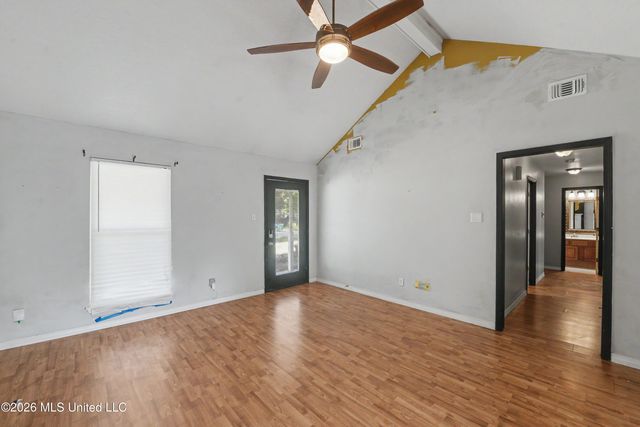 7008 Oakhurst Drive, Ocean Springs, MS 39564