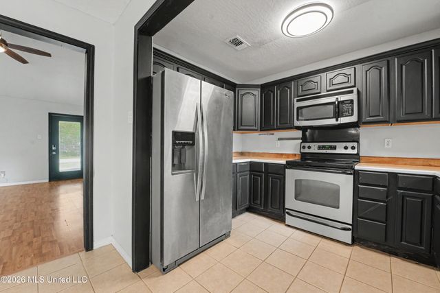 7008 Oakhurst Drive, Ocean Springs, MS 39564