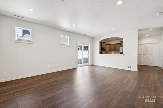 8886 W Middle Fork St., Boise, ID 83709