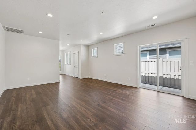 8886 W Middle Fork St., Boise, ID 83709