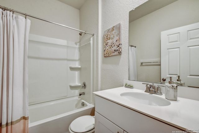 4113 Paddock Trail, Seguin, TX 78155