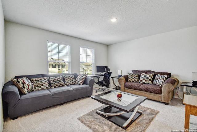 4113 Paddock Trail, Seguin, TX 78155