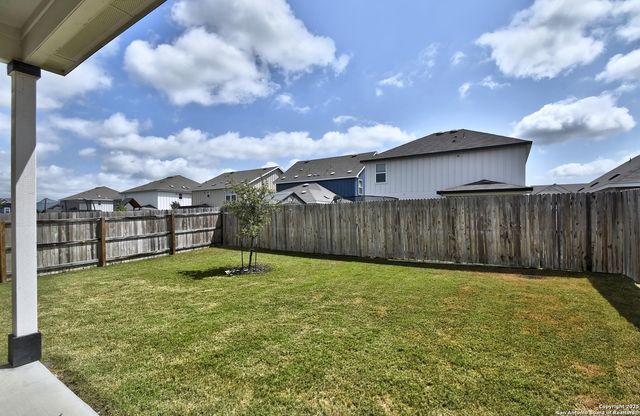 4113 Paddock Trail, Seguin, TX 78155