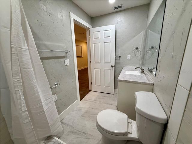 3980 BERKSHIRE DRIVE, Sarasota, FL 34241