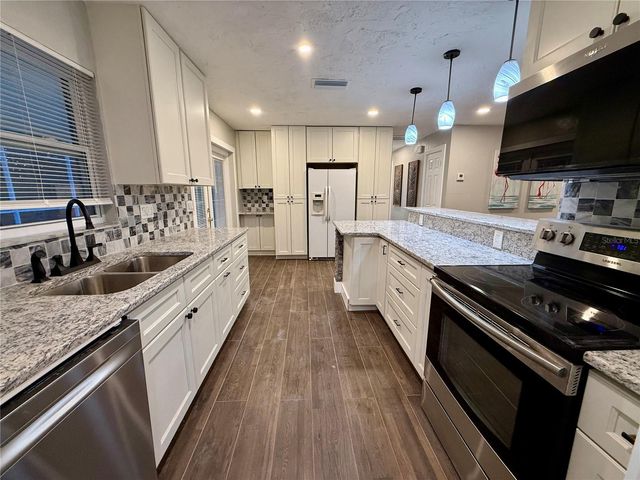 3980 BERKSHIRE DRIVE, Sarasota, FL 34241