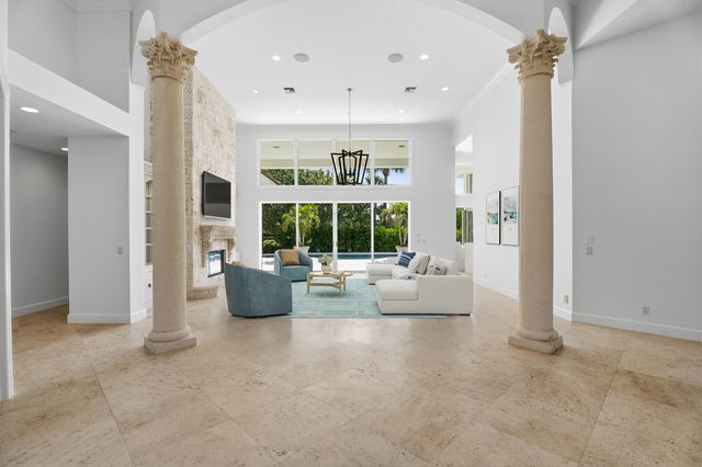 6841 SE Harbor Circle, Stuart, FL 34996