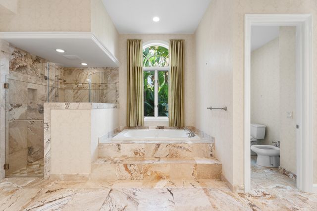 6841 SE Harbor Circle, Stuart, FL 34996